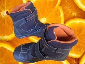Columbia Solstice Black and Orange Hook and Loop Winter Boots Size‎ Boys 6